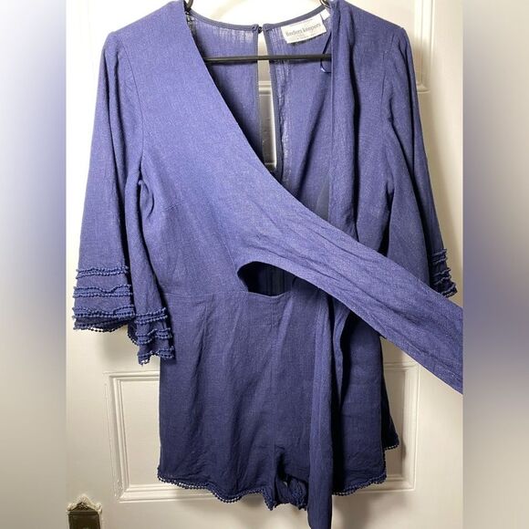 Finders Keepers | Limoncello Tie-Front Flared Sleeve Playsuit Romper Navy Sz 6 - Picture 8 of 13